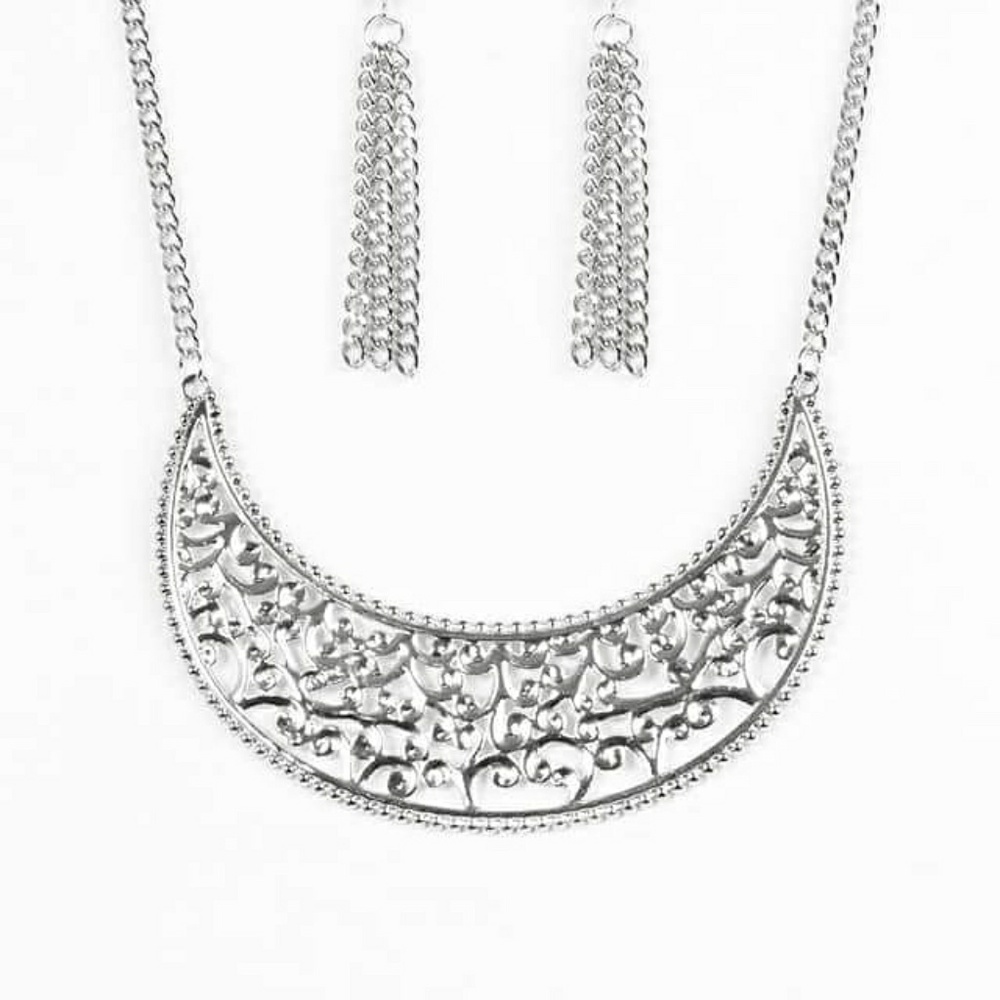 Jewelry - Picture 6 of 8